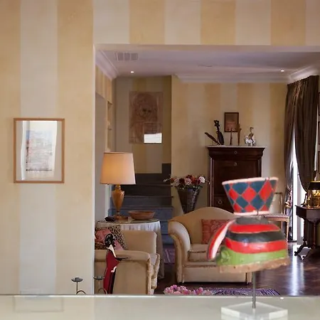 In - Fontana Di Trevi Penthouse