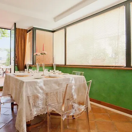 In - Fontana Di Trevi Penthouse