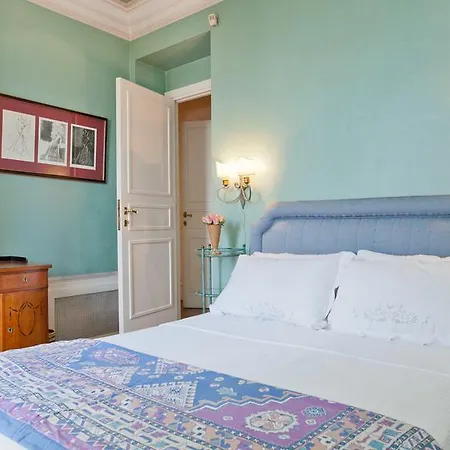 In - Fontana Di Trevi Penthouse