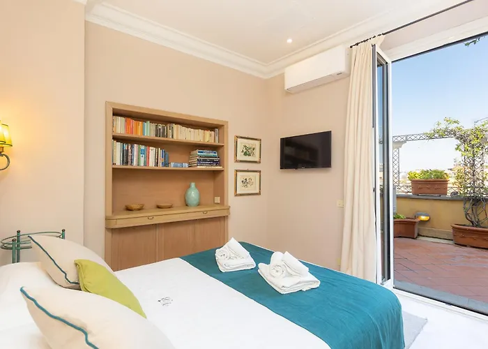 In - Fontana Di Trevi Penthouse