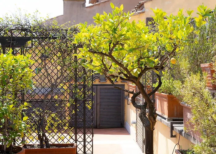 In - Fontana Di Trevi Penthouse Rom